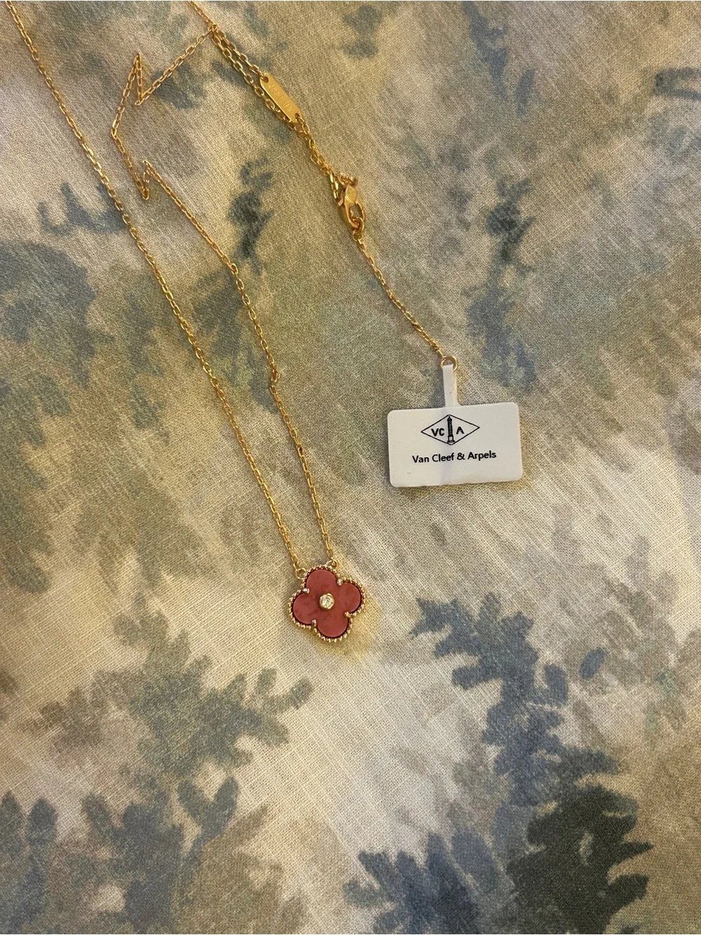 Pink Alhambra clover Pendant Necklace